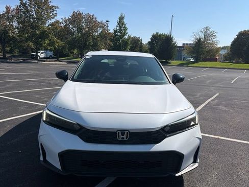 Used 2025 Honda Civic Sport image 3