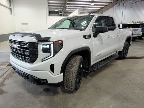 Used 2026 GMC Sierra 1500 Elevation AWD/4WD image 6