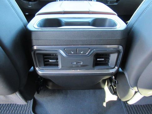 Used 2025 GMC Sierra 2500 Denali Ultimate image 35