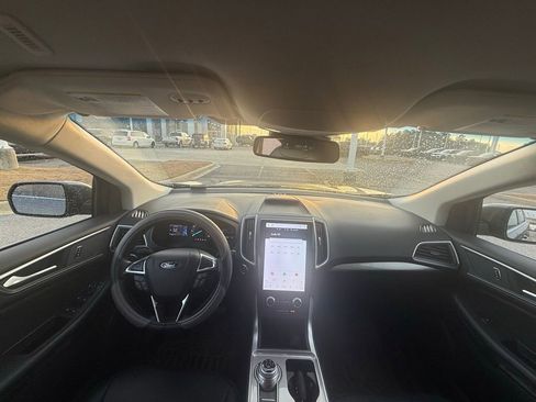 Used 2023 Ford Edge SEL w/ Convenience Package image 12