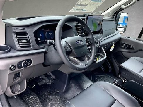 New 2026 Ford Transit 250 148 Medium Roof RWD image 4