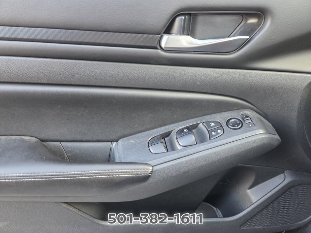 Used 2024 Nissan Altima 2.5 SV FWD image 31