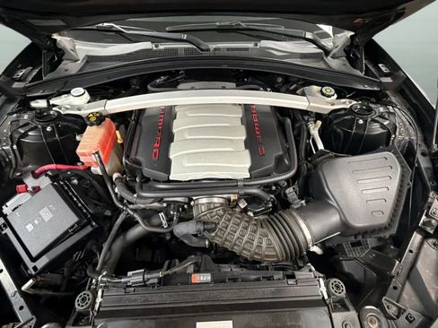 Used 2018 Chevrolet Camaro SS RWD image 23