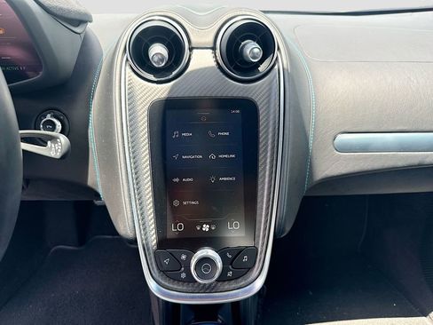 Used 2020 McLaren GT RWD image 13