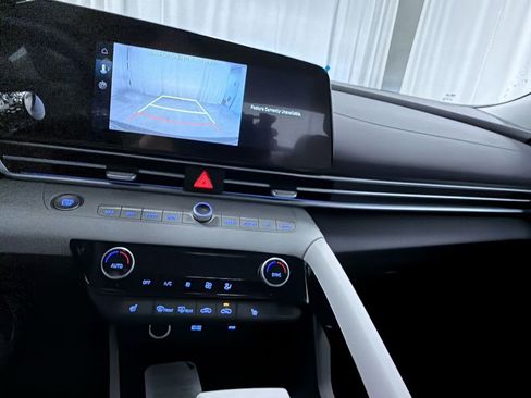 New 2026 Hyundai Elantra Limited FWD image 19