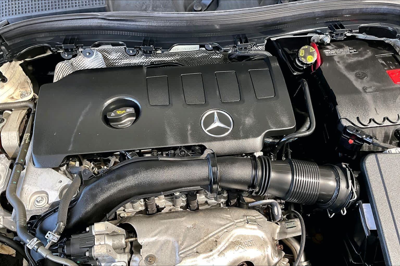 Used 2021 Mercedes-Benz GLA 250 4MATIC image 32