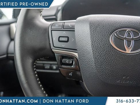 Used 2025 Toyota Camry SE FWD image 11