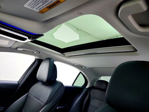 Certified 2025 Mercedes-Benz C 300 Sedan image 5