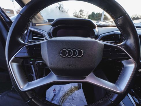 Used 2022 Audi Q4 e-tron Premium Plus image 27