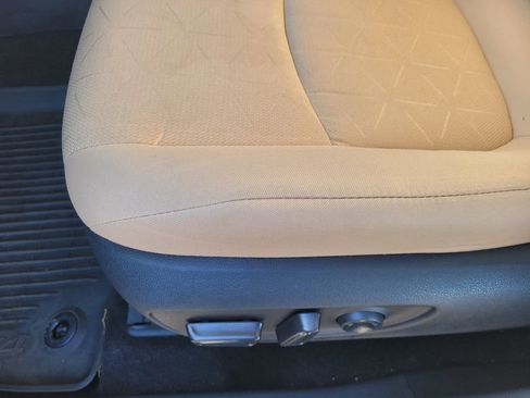 Used 2023 Toyota RAV4 XLE image 27