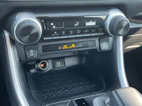 Used 2025 Toyota RAV4 LE image 31