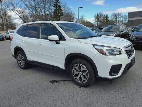 Certified 2021 Subaru Forester Premium AWD/4WD image 2