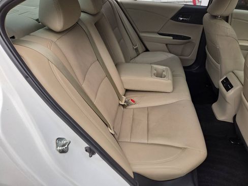 Used 2016 Honda Accord Touring image 7
