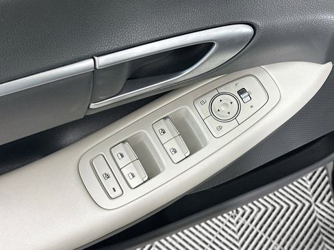 Used 2024 Hyundai Sonata SEL FWD image 15