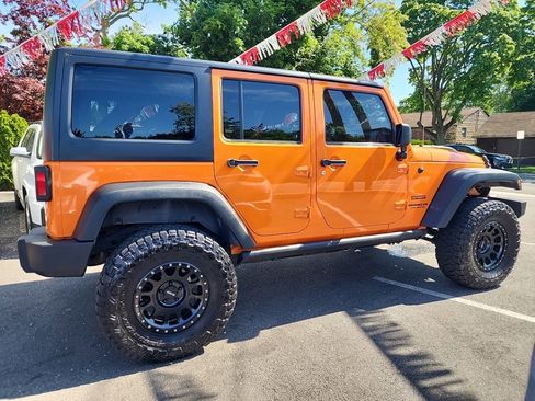 Used 2013 Jeep Wrangler Unlimited Sport AWD/4WD image 12