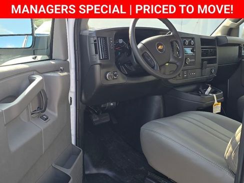 New 2025 Chevrolet Express 2500 Extended w/ Enhanced Convenience Package RWD image 15