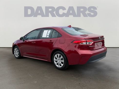 Used 2025 Toyota Corolla LE FWD image 5