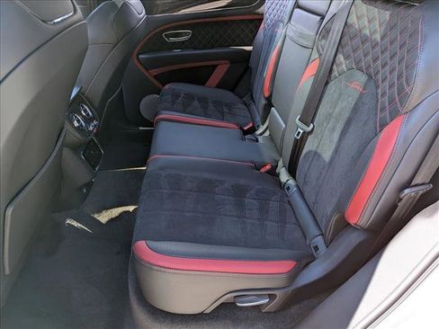 Used 2021 Bentley Bentayga Speed image 18