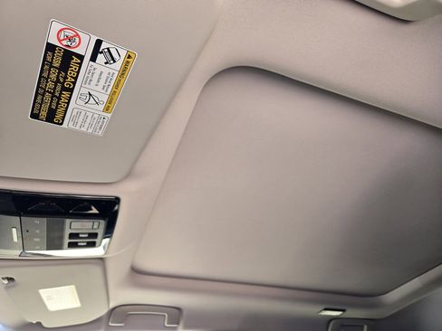 New 2026 Mitsubishi Outlander SE image 20