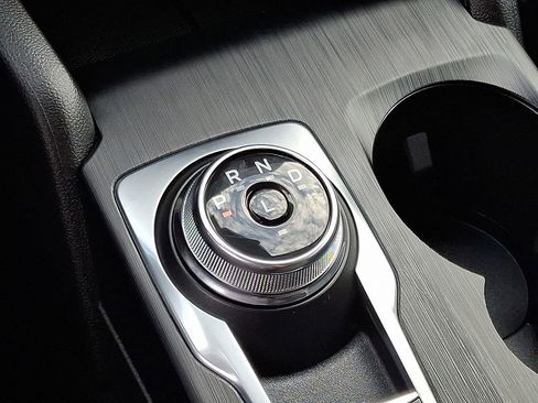 Used 2025 Ford Escape SE image 15