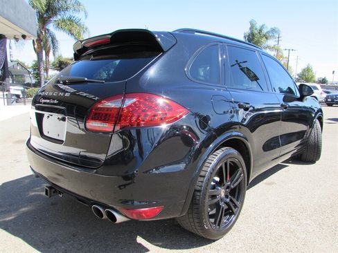 Used 2012 Porsche Cayenne Turbo AWD/4WD image 7