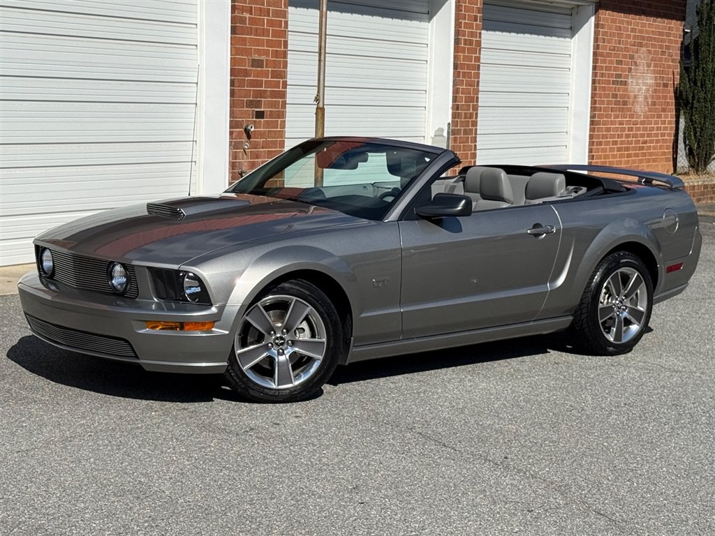 Used 2008 Ford Mustang GT RWD image 12