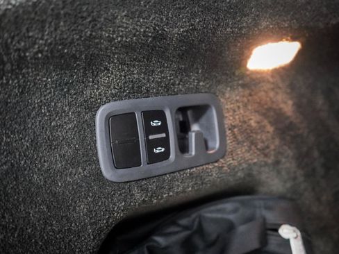 Used 2021 Bentley Bentayga AWD/4WD image 12