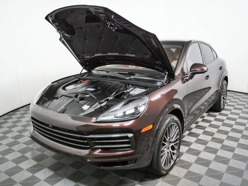 Certified 2023 Porsche Cayenne Coupe AWD/4WD image 35