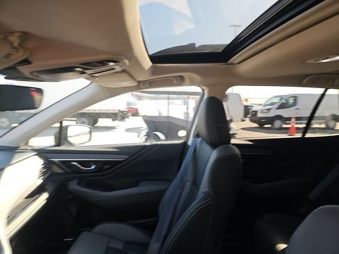 Used 2025 Subaru Outback Onyx Edition image 7