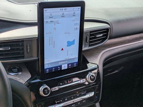 Used 2023 Ford Explorer Platinum w/ Technology Package image 10