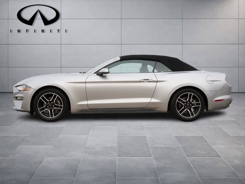 Used 2022 Ford Mustang Premium image 4