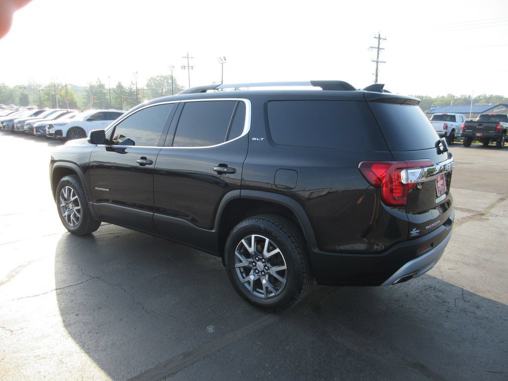 Certified 2023 GMC Acadia SLT FWD image 10