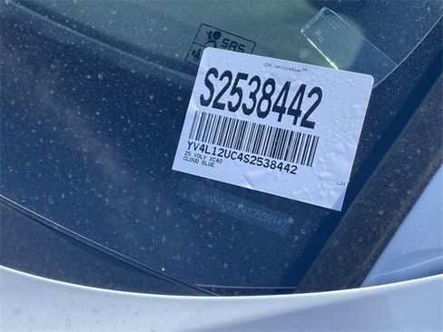 New 2025 Volvo XC40 B5 Plus w/ Protection Package Premier image 25