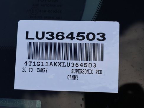 Used 2020 Toyota Camry SE image 7