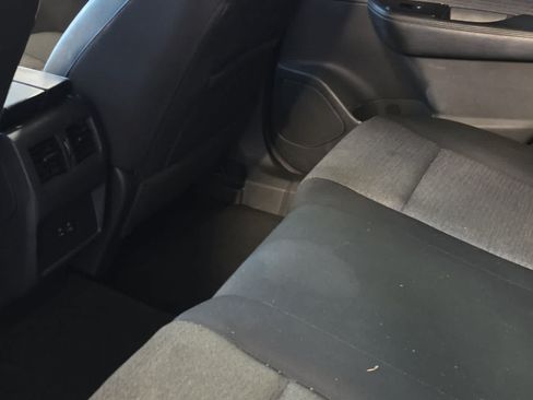 Used 2023 Nissan Rogue SV AWD/4WD image 5