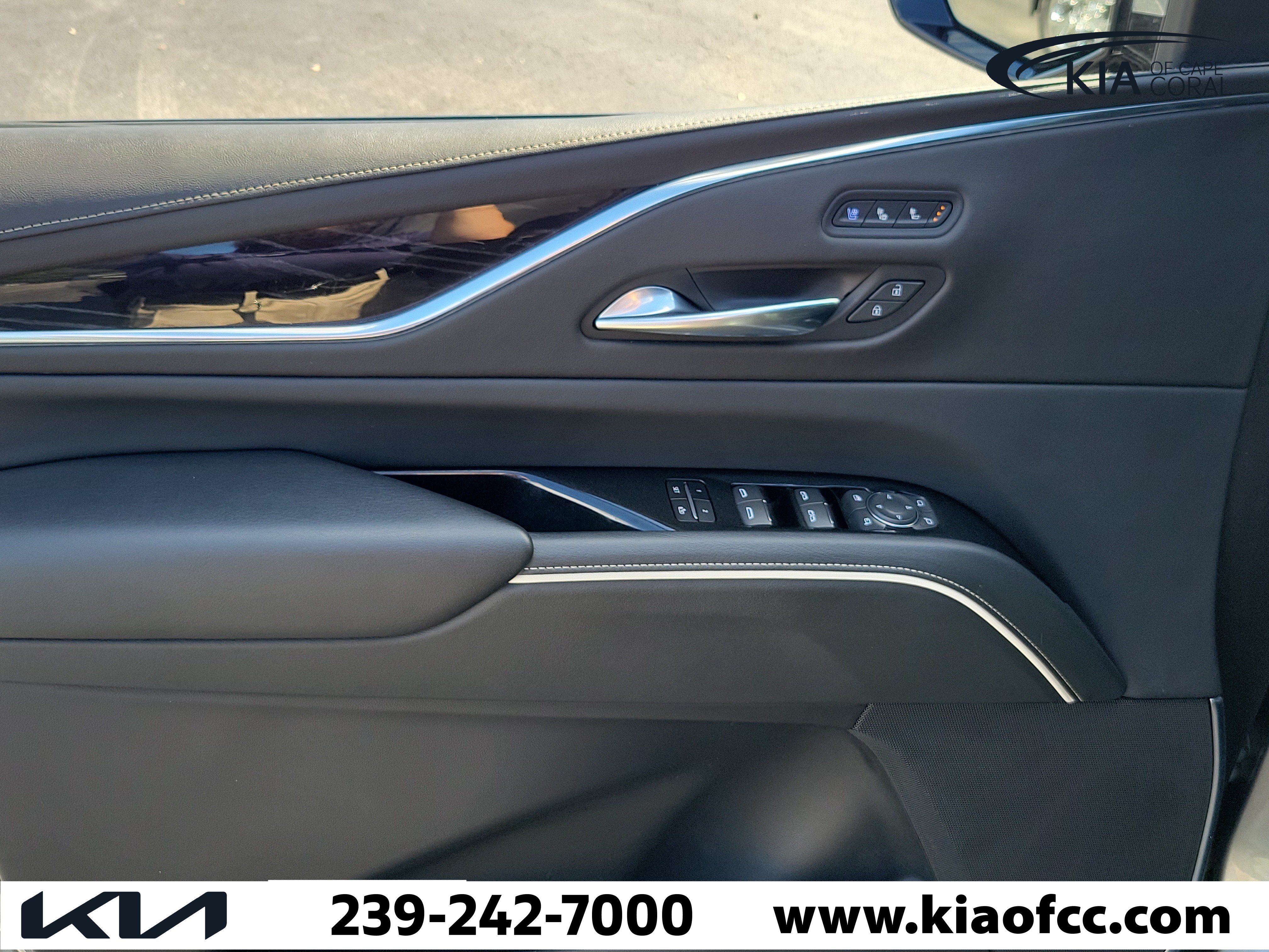 Used 2023 Cadillac Escalade Sport AWD/4WD image 24