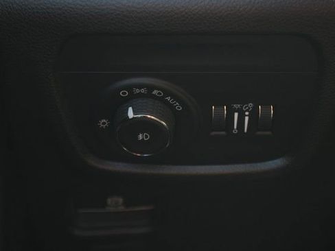 Used 2024 Jeep Grand Cherokee Limited image 14