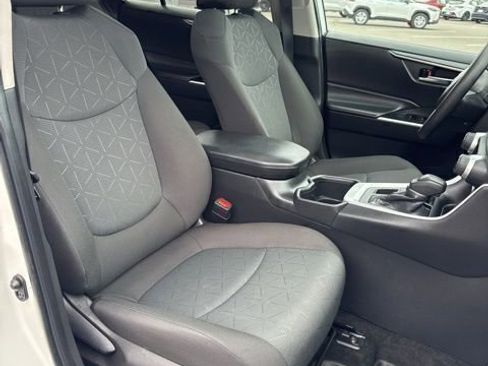 Used 2024 Toyota RAV4 XLE w/ Convenience Package image 12