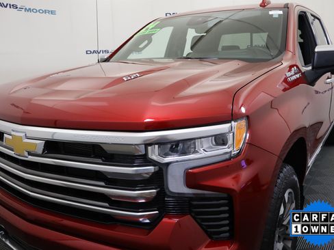 Used 2024 Chevrolet Silverado 1500 High Country w/ Technology Package AWD/4WD image 12