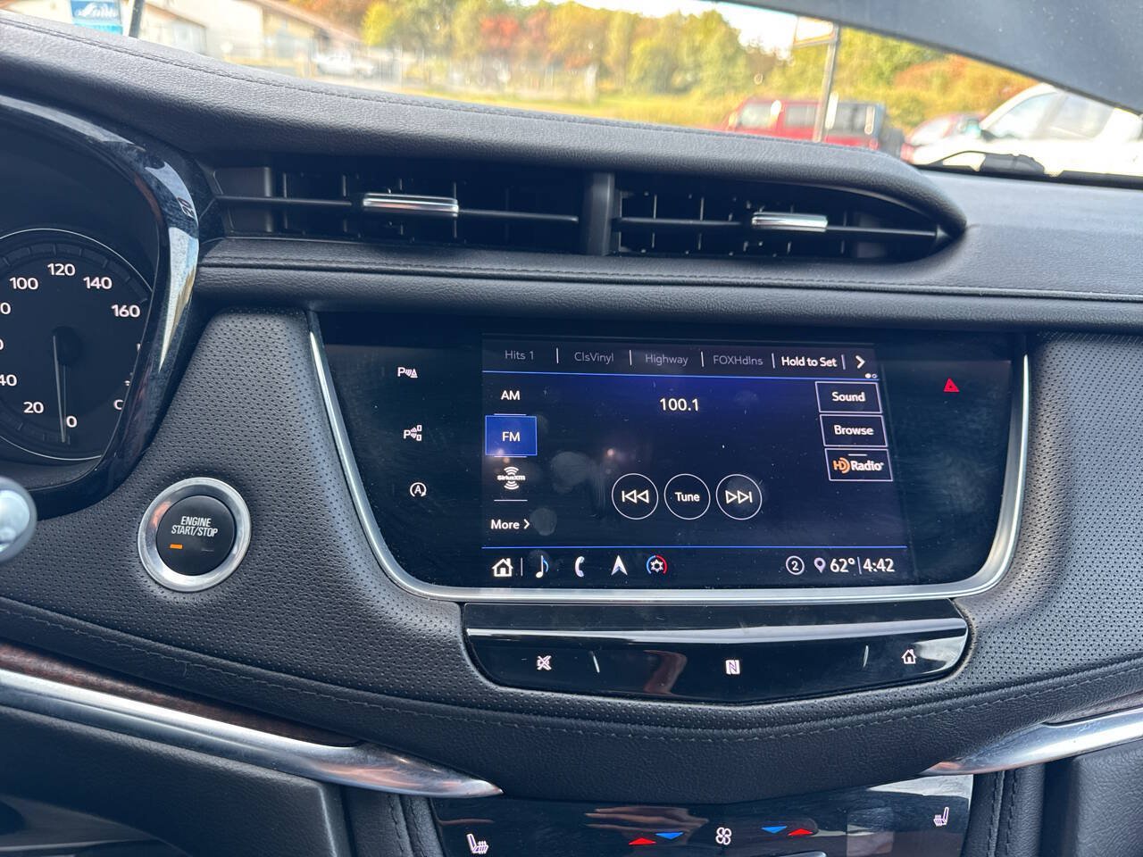 Used 2020 Cadillac XT5 Premium Luxury AWD/4WD image 28