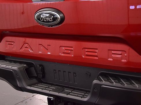 New 2025 Ford Ranger XLT w/ FX4 Off-Road Package image 13