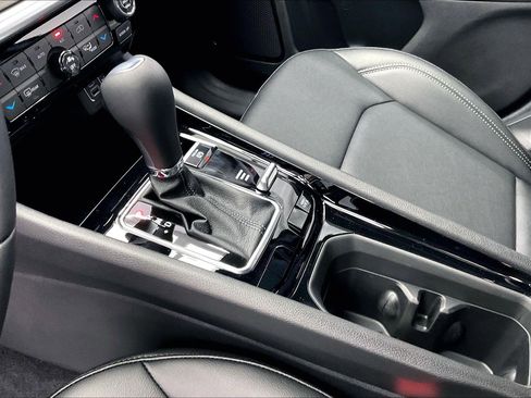 New 2026 Jeep Compass Limited image 8