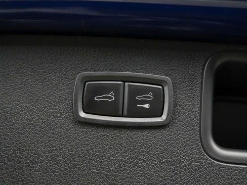 New 2026 Porsche Macan image 14