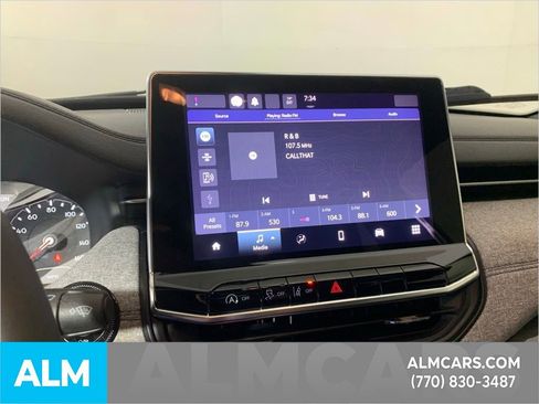 Used 2023 Jeep Compass Latitude image 28