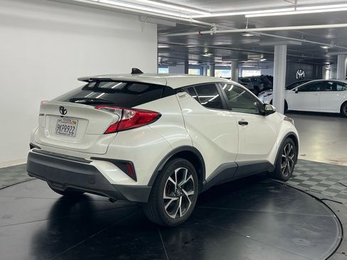 Used 2019 Toyota C-HR XLE image 4