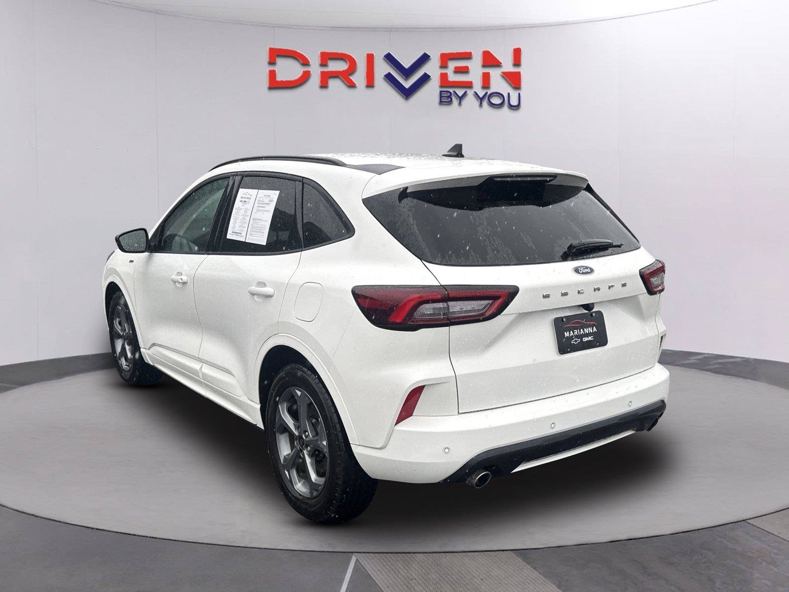 Used 2023 Ford Escape ST-Line w/ Tech Pack #1 FWD image 5