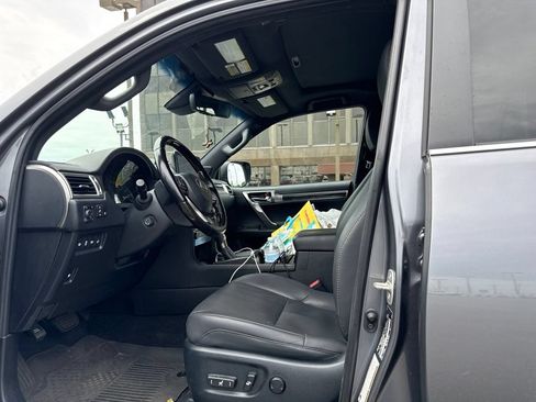 Used 2022 Lexus GX 460 Premium w/ Premium Plus Package AWD/4WD image 2