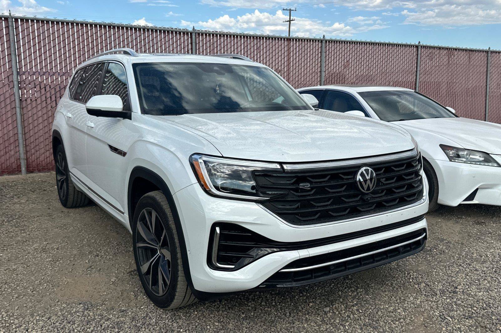 Used 2025 Volkswagen Atlas SEL Premium R-Line AWD/4WD image 2