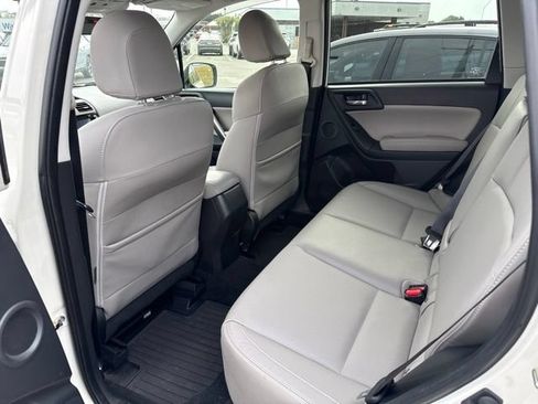 Used 2017 Subaru Forester 2.5i Limited AWD/4WD image 16