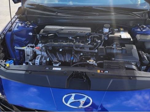 Used 2023 Hyundai Elantra SEL w/ Convenience Package image 22